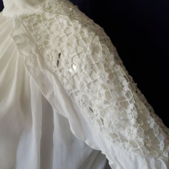 FREE PEOPLE womens XS white lace shoulder loose fit blouse - Picture 3 of 4